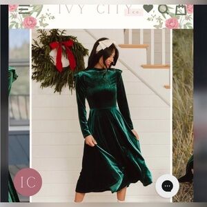 Ivy City Co La La Lady Velvet Dress In Emerald Green Ruffle Sleeve
